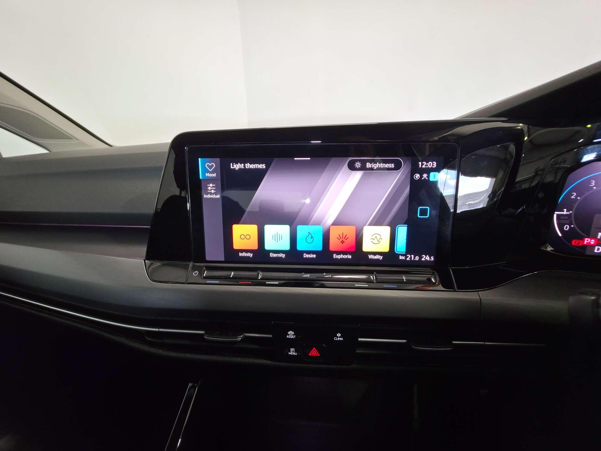 Volkswagen Golf view 47