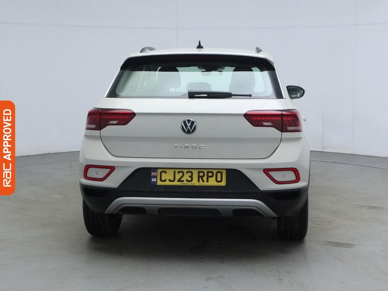 Volkswagen T-Roc view 8