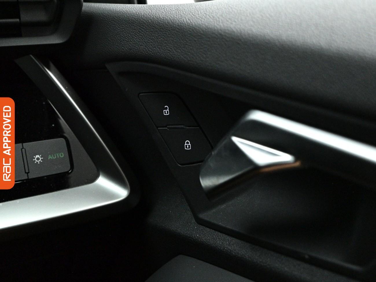 Audi A3 view 25