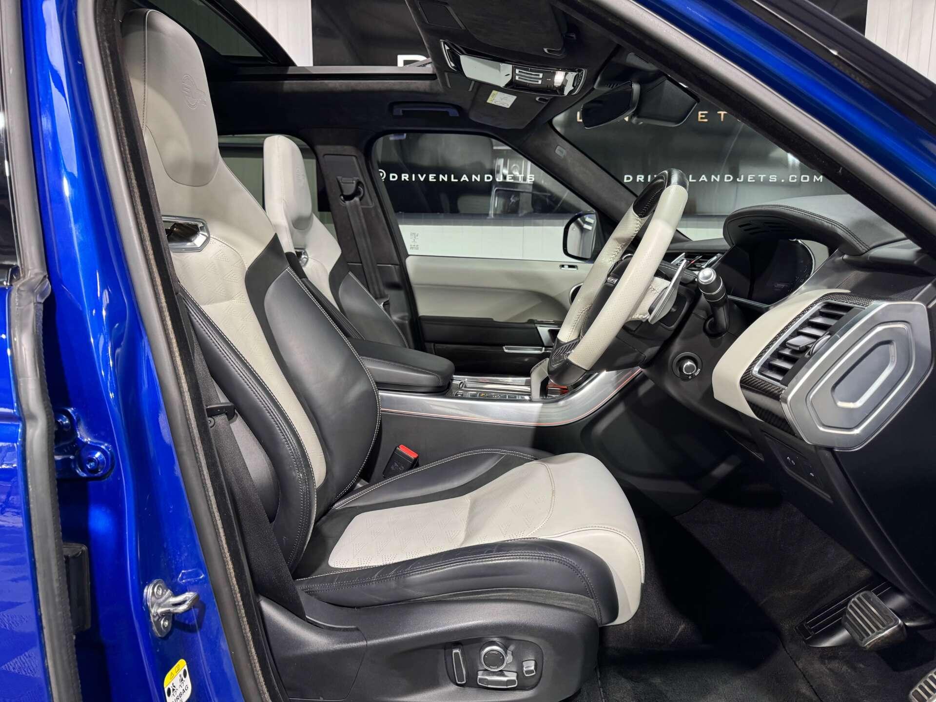 Land Rover Range Rover Sport view 2