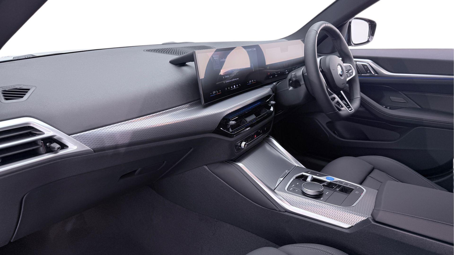 BMW i4 view 7