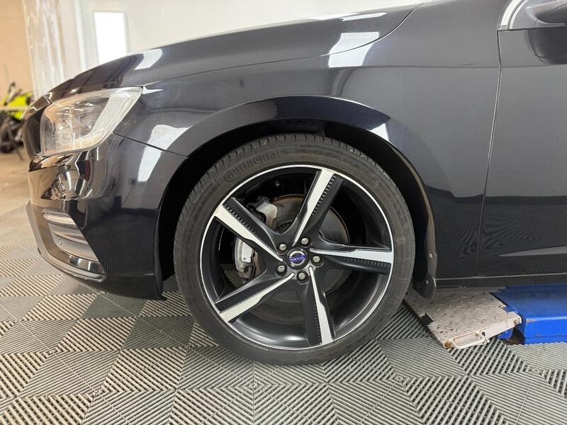 2014 Volvo V60 SOLD 3.0 T6 R-Design Lux Nav Estate 5dr Petrol Geartronic AWD Euro 5 (304 ps) • 15,000 miles image 8