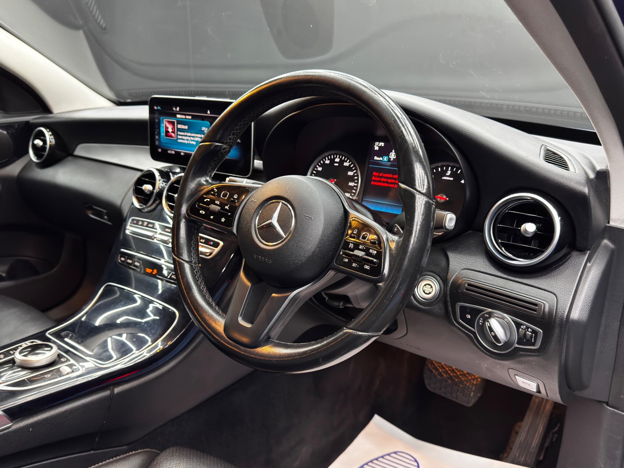Mercedes-Benz C-Class view 9