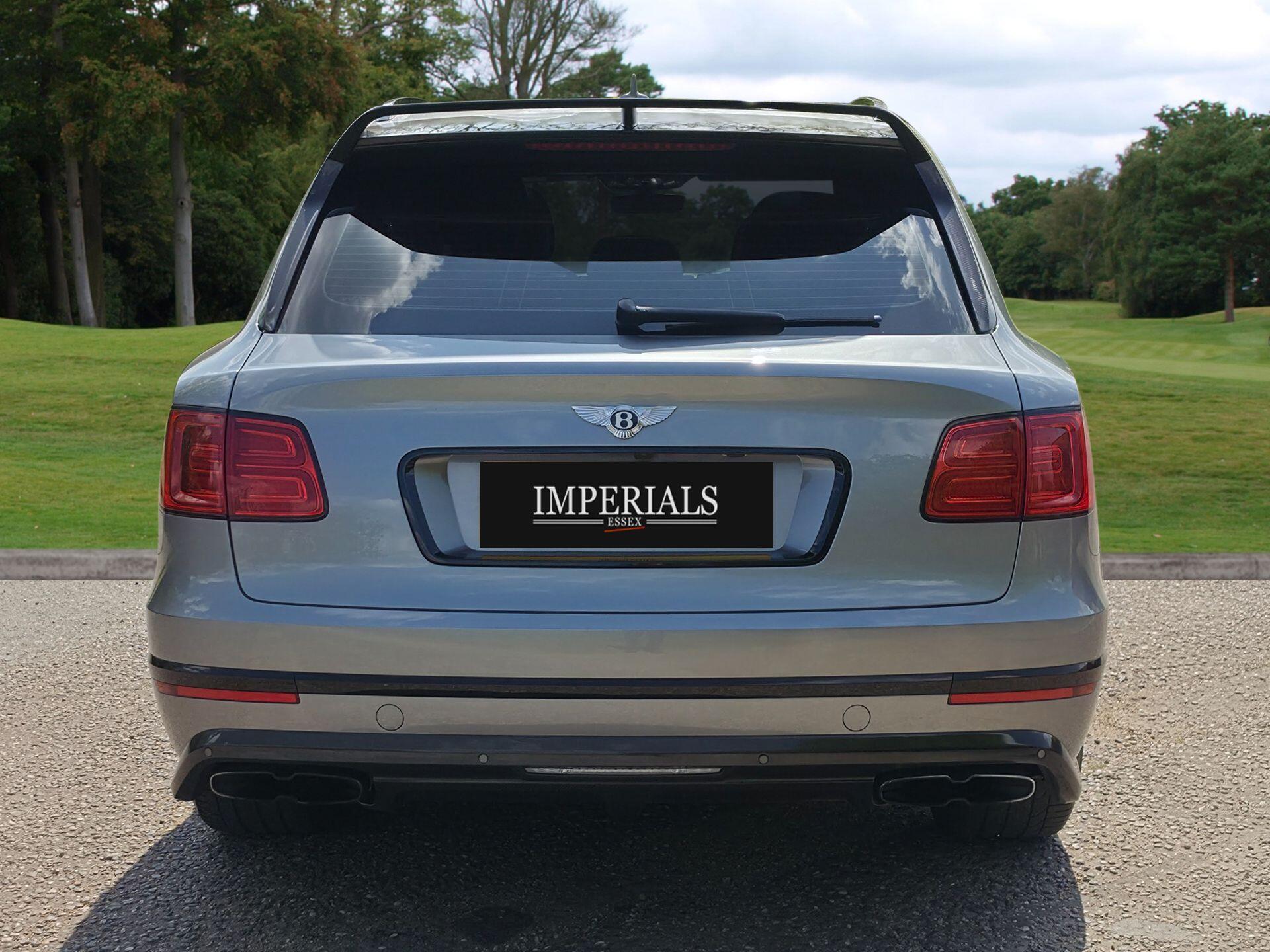 Bentley Bentayga view 11