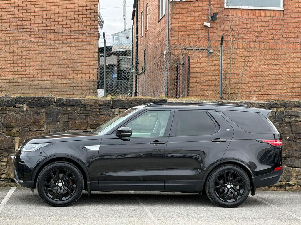 Land Rover Discovery view 4