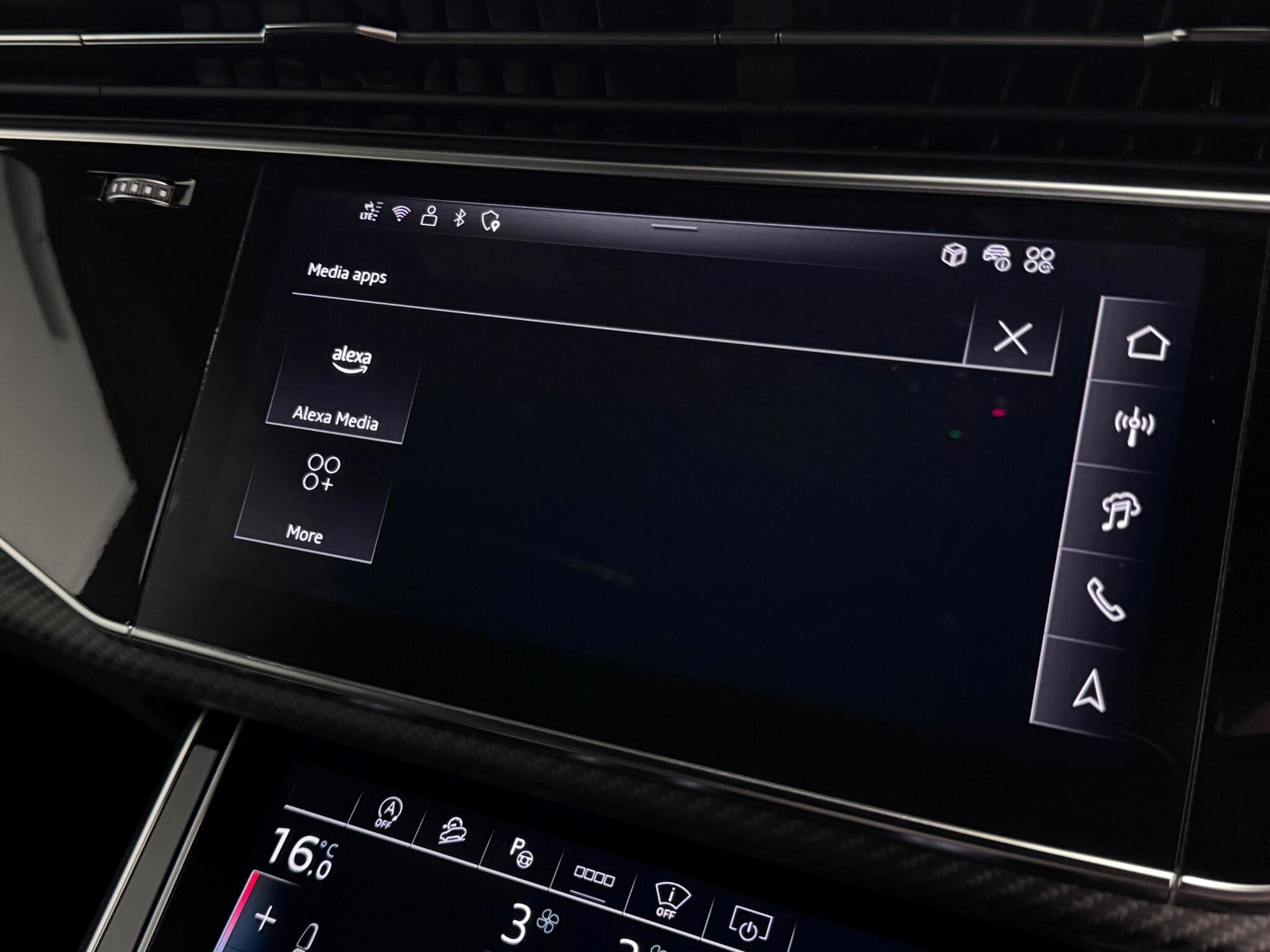 Audi RSQ8 view 58