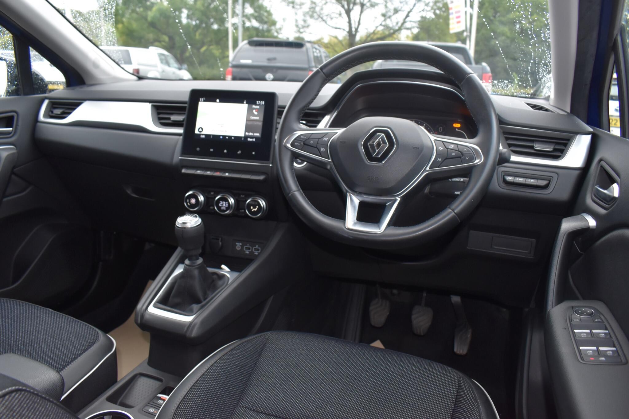 Captur - 1.3 TCe SE Edition Euro 6 (s/s) 5dr - Image 11