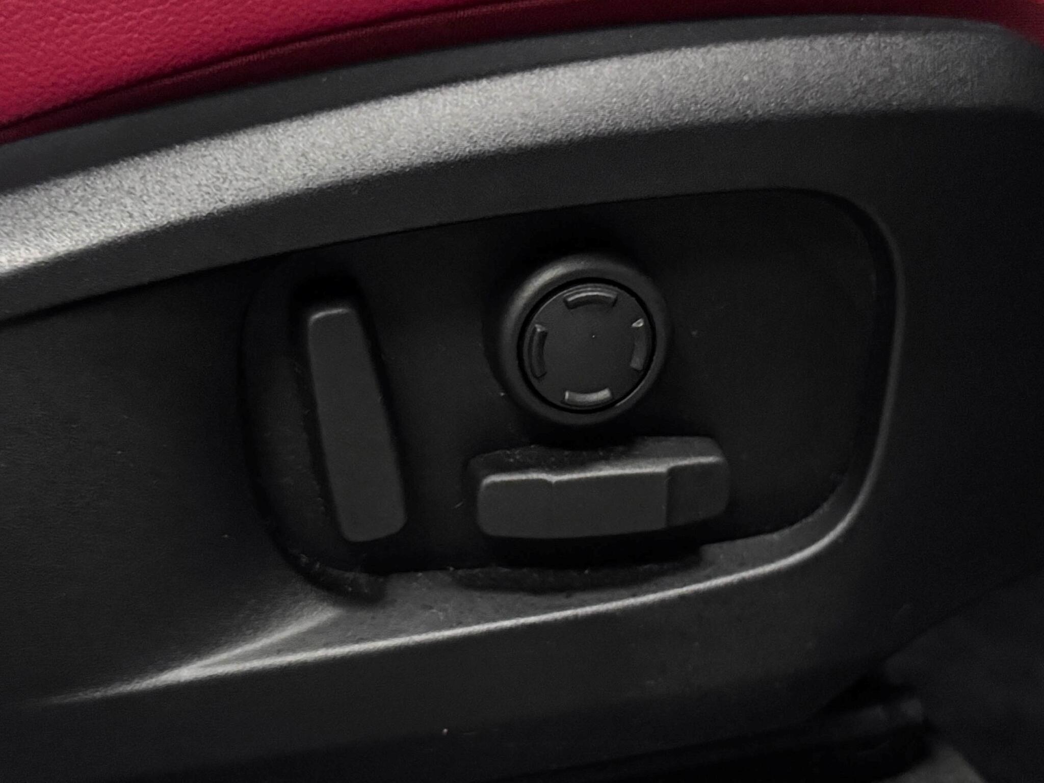 Jaguar F-Pace view 18