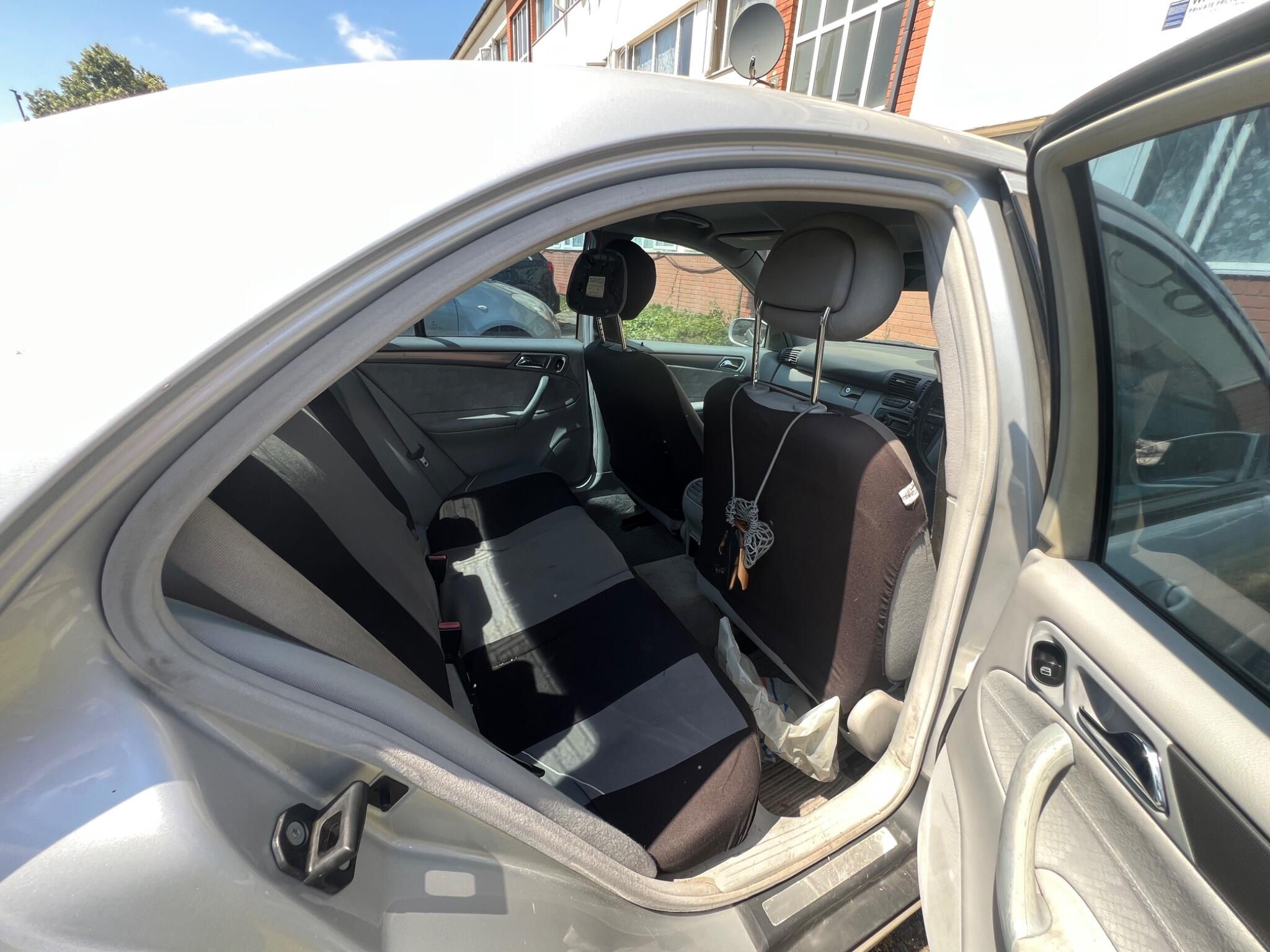 Mercedes-Benz C Class view 5