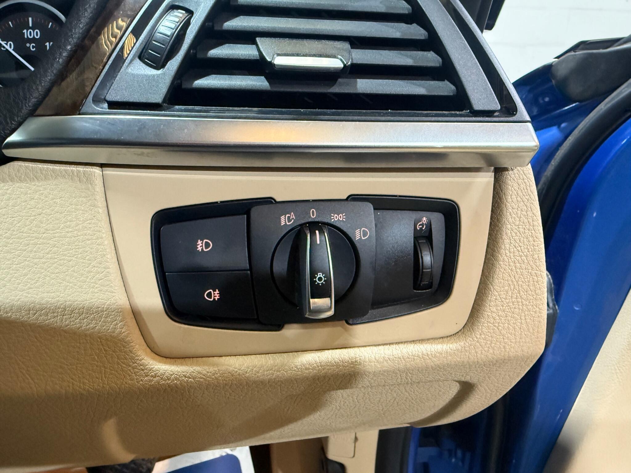 BMW 3 Series view 38