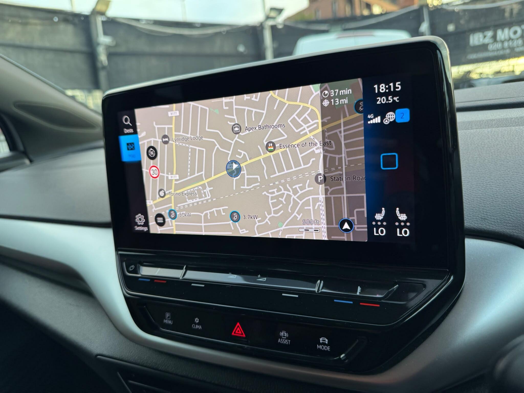 BMW 3 Series view 82