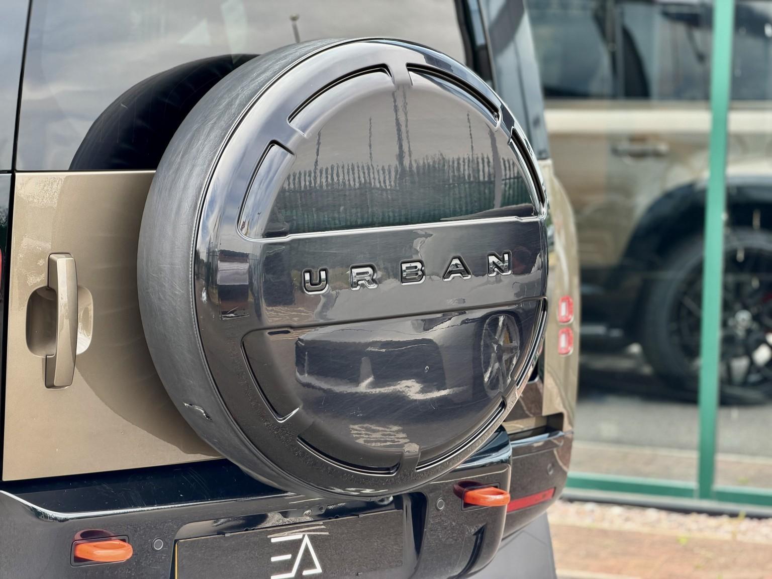 Land Rover Defender view 21