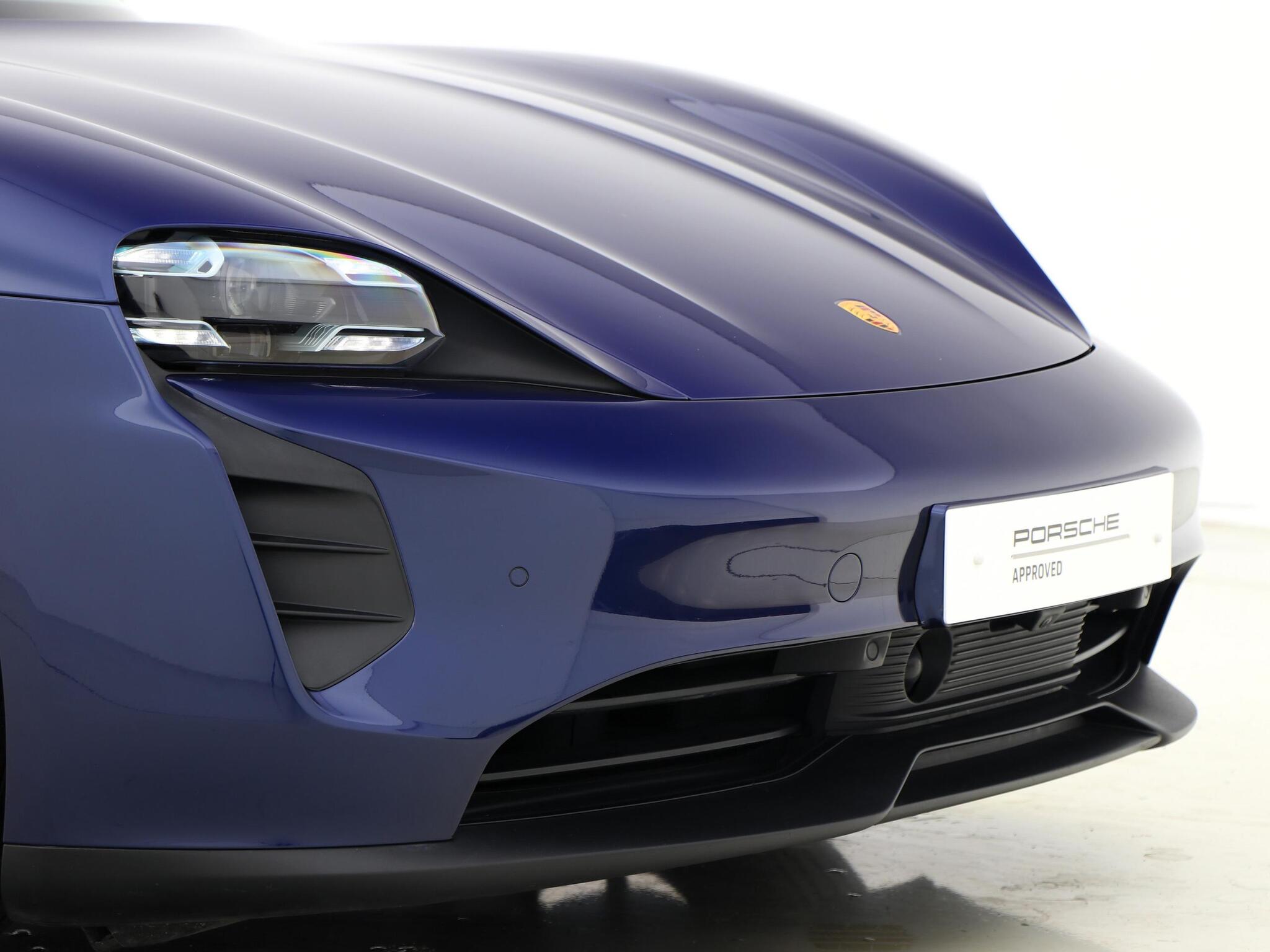 Porsche Taycan view 19