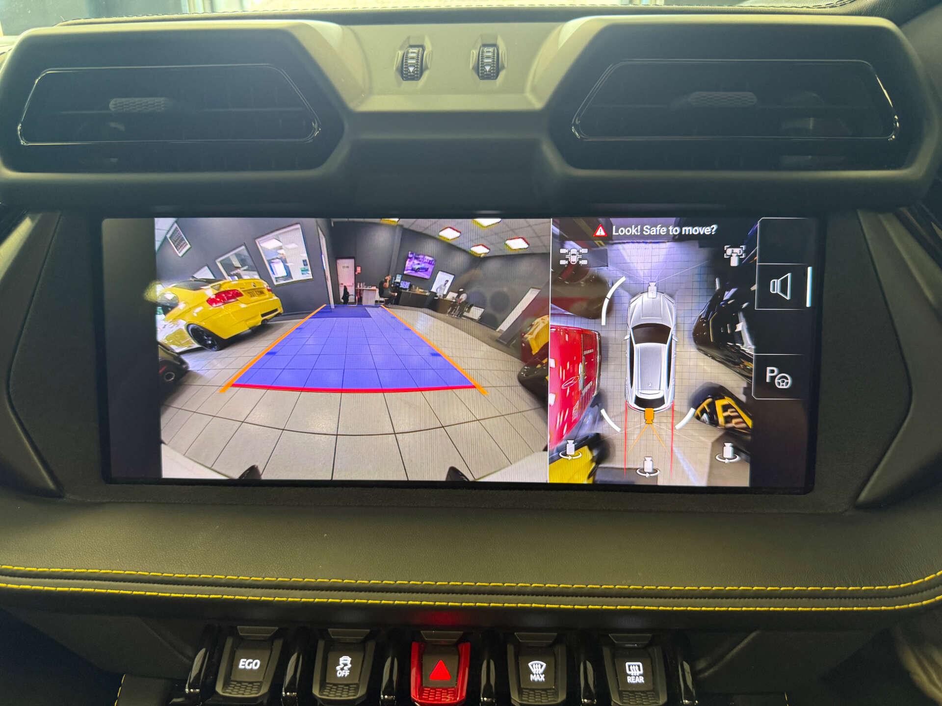 Lamborghini Urus view 15