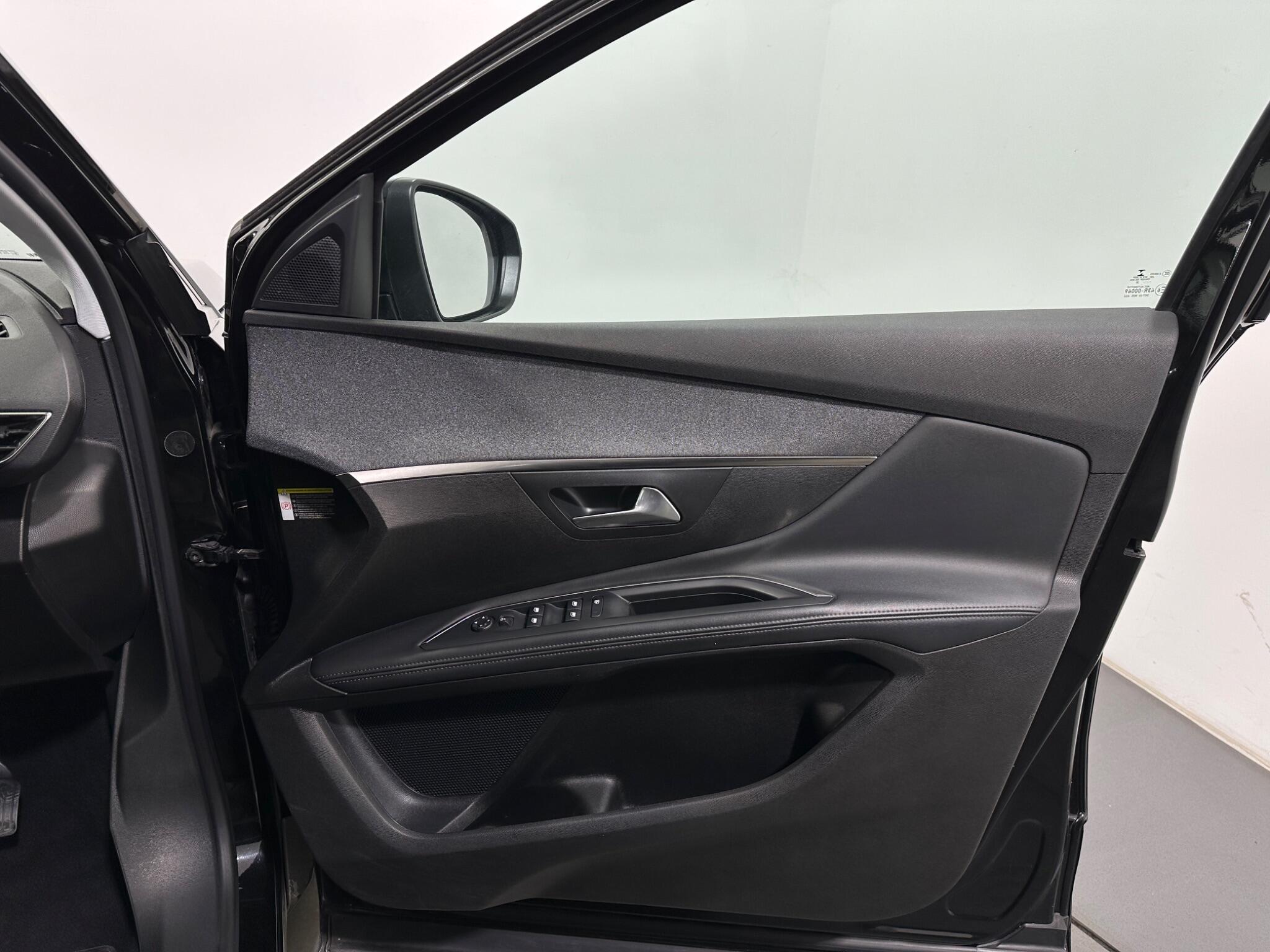 Peugeot 5008 view 32