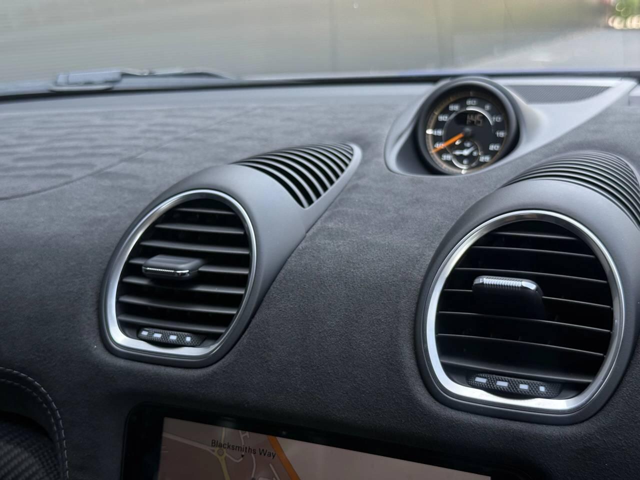 Porsche Cayman view 34