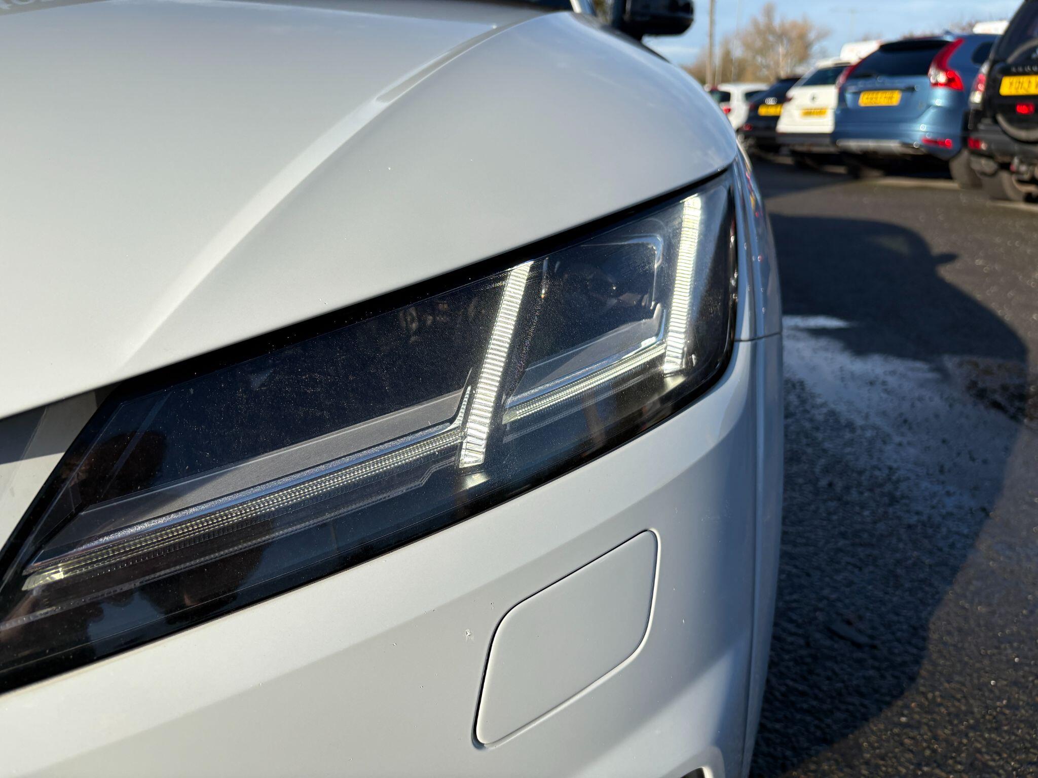 Audi TT view 10