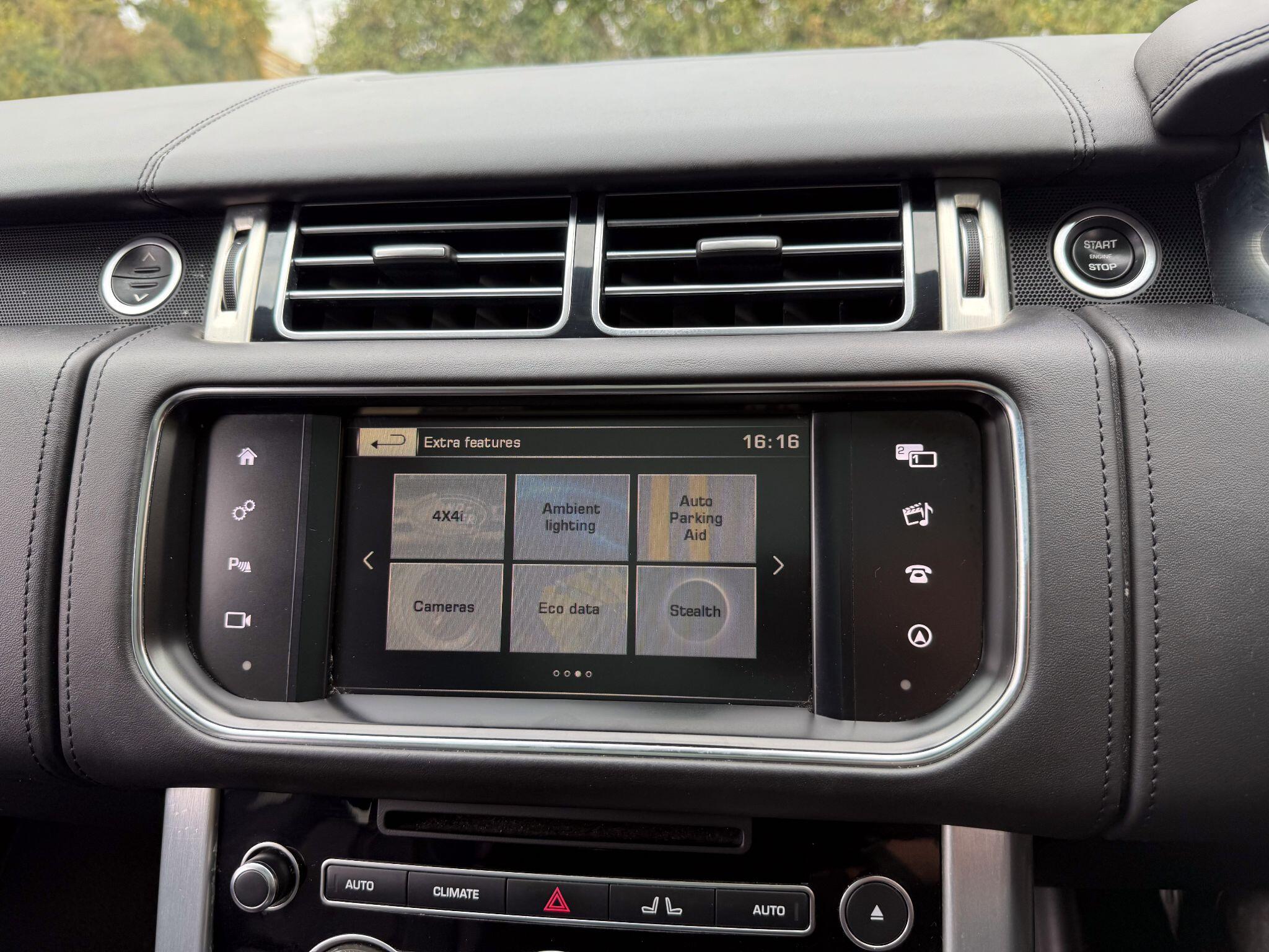 Land Rover Range Rover view 22