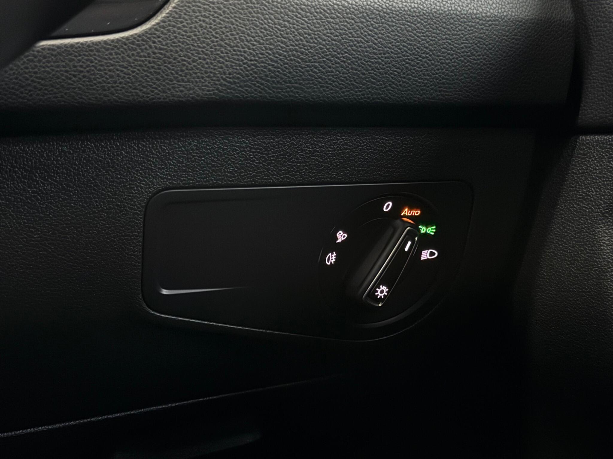 Volkswagen Tiguan view 19