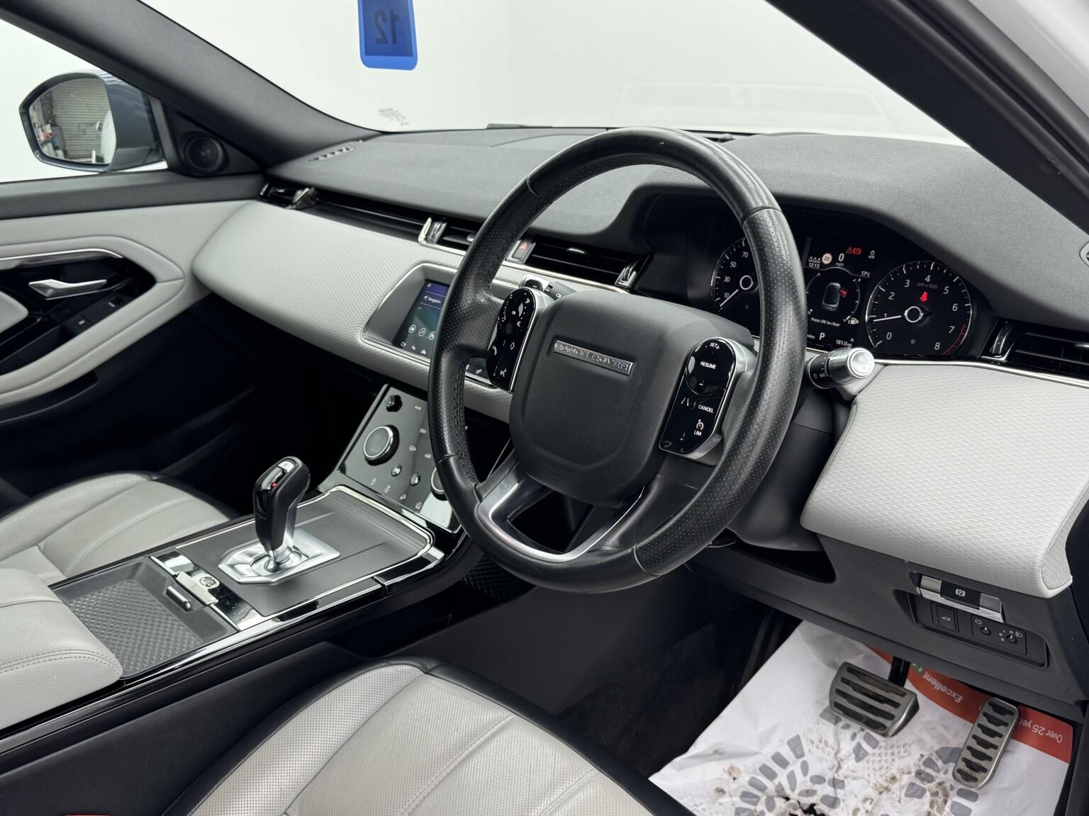 Land Rover Range Rover Evoque view 32