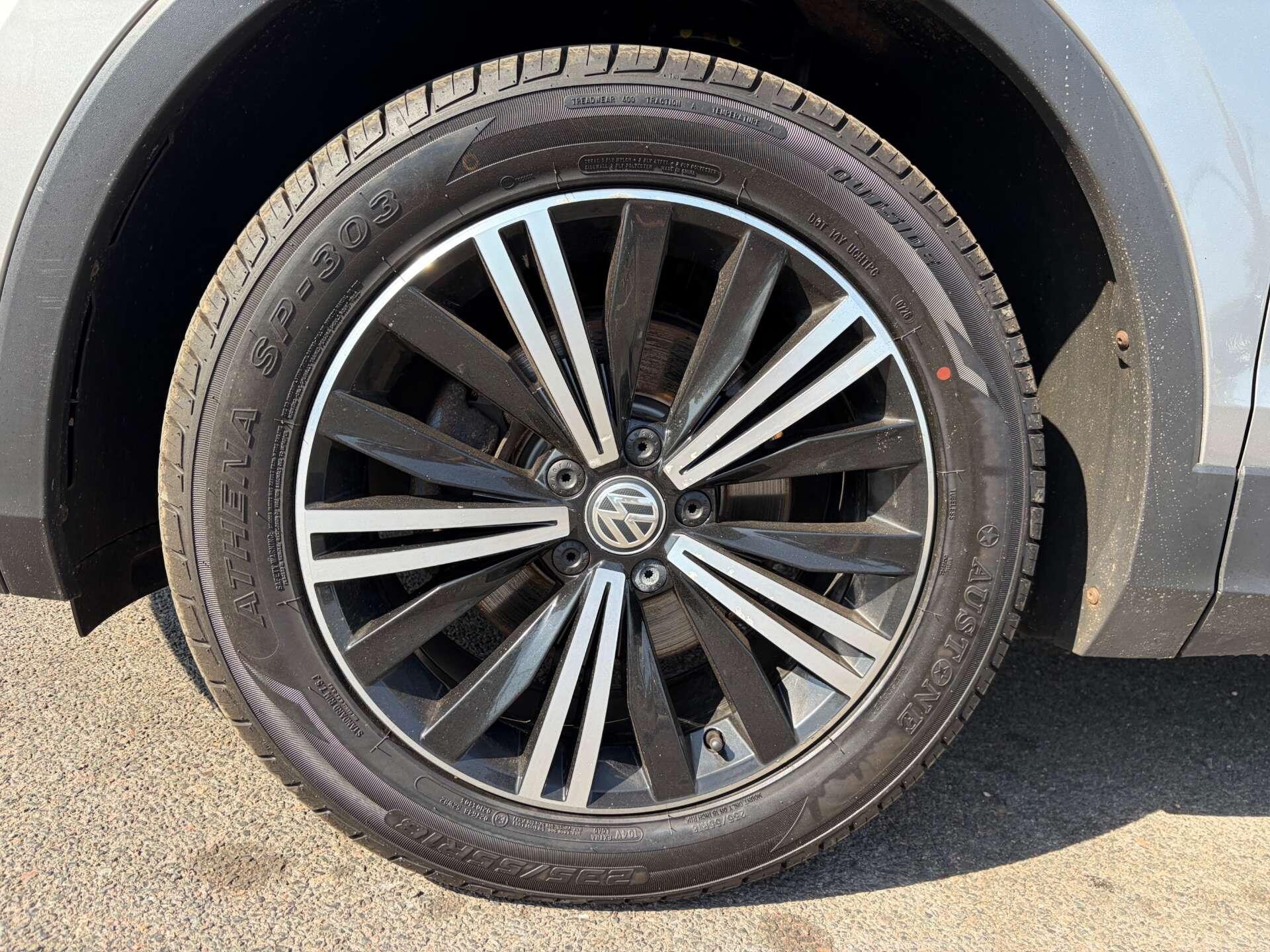 Volkswagen Tiguan view 10