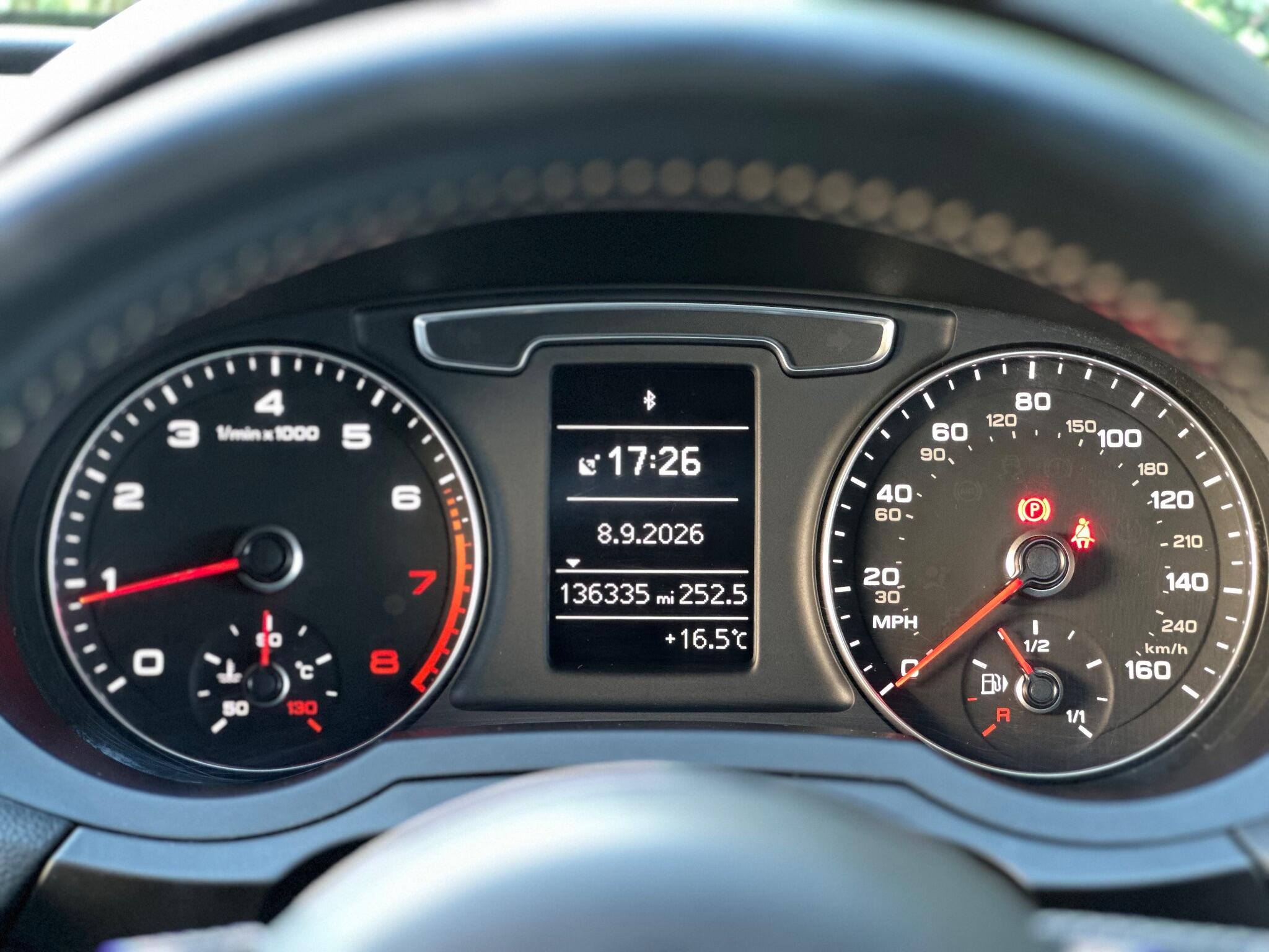 Audi Q3 view 31