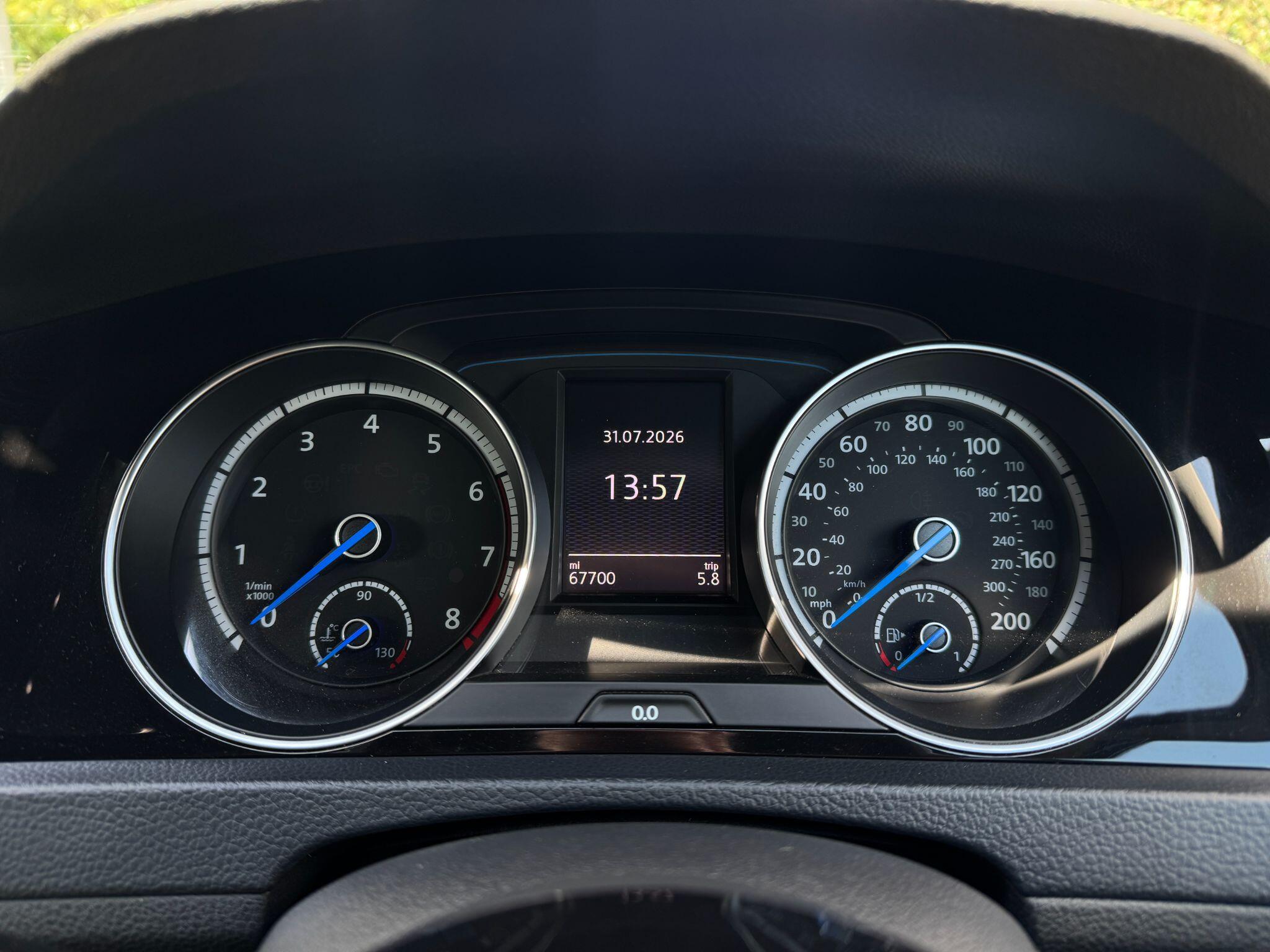 Volkswagen Golf view 25