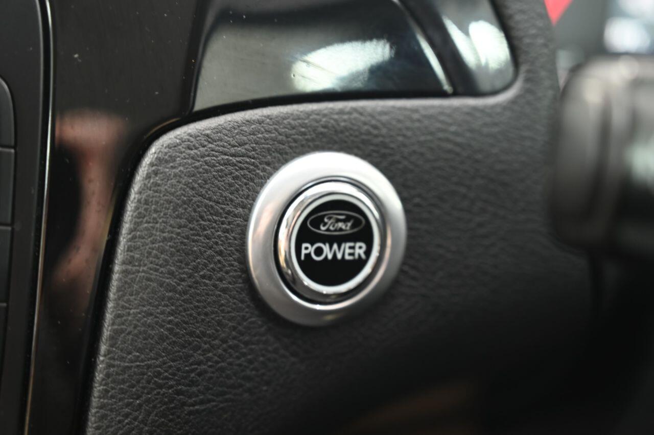 Ford Galaxy view 23