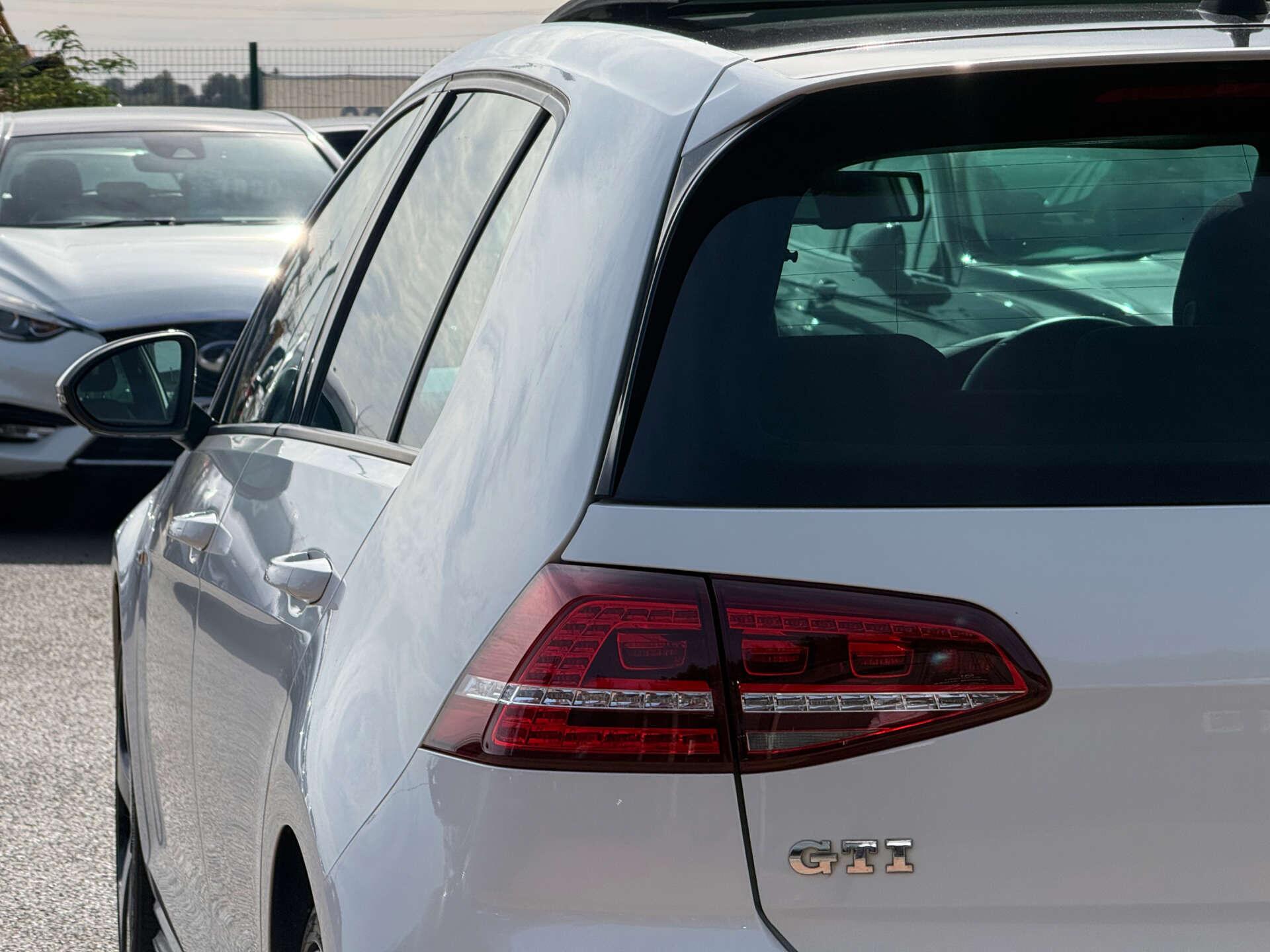 Volkswagen Golf view 29