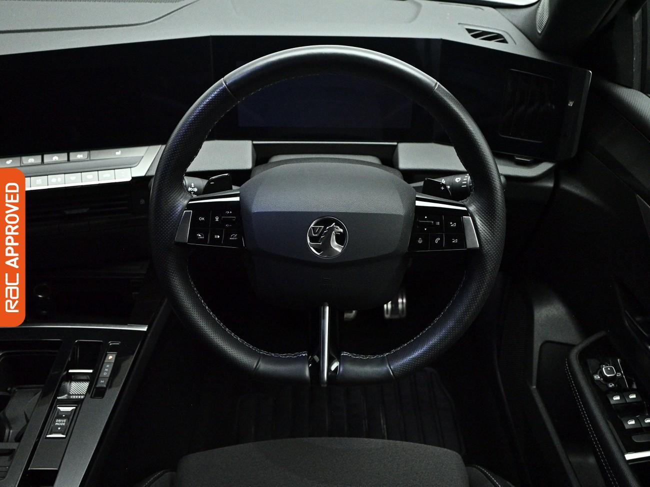 Vauxhall Astra view 9
