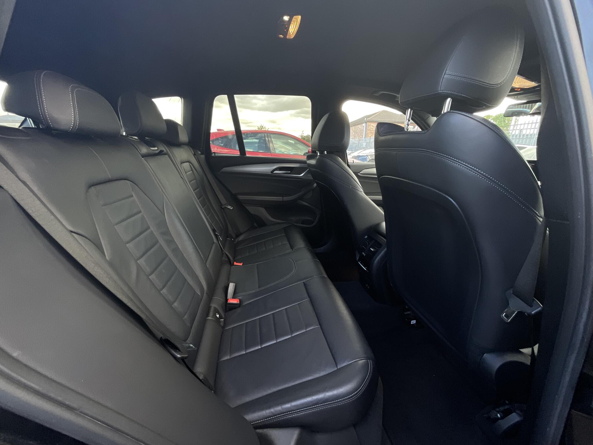 BMW X3 view 12
