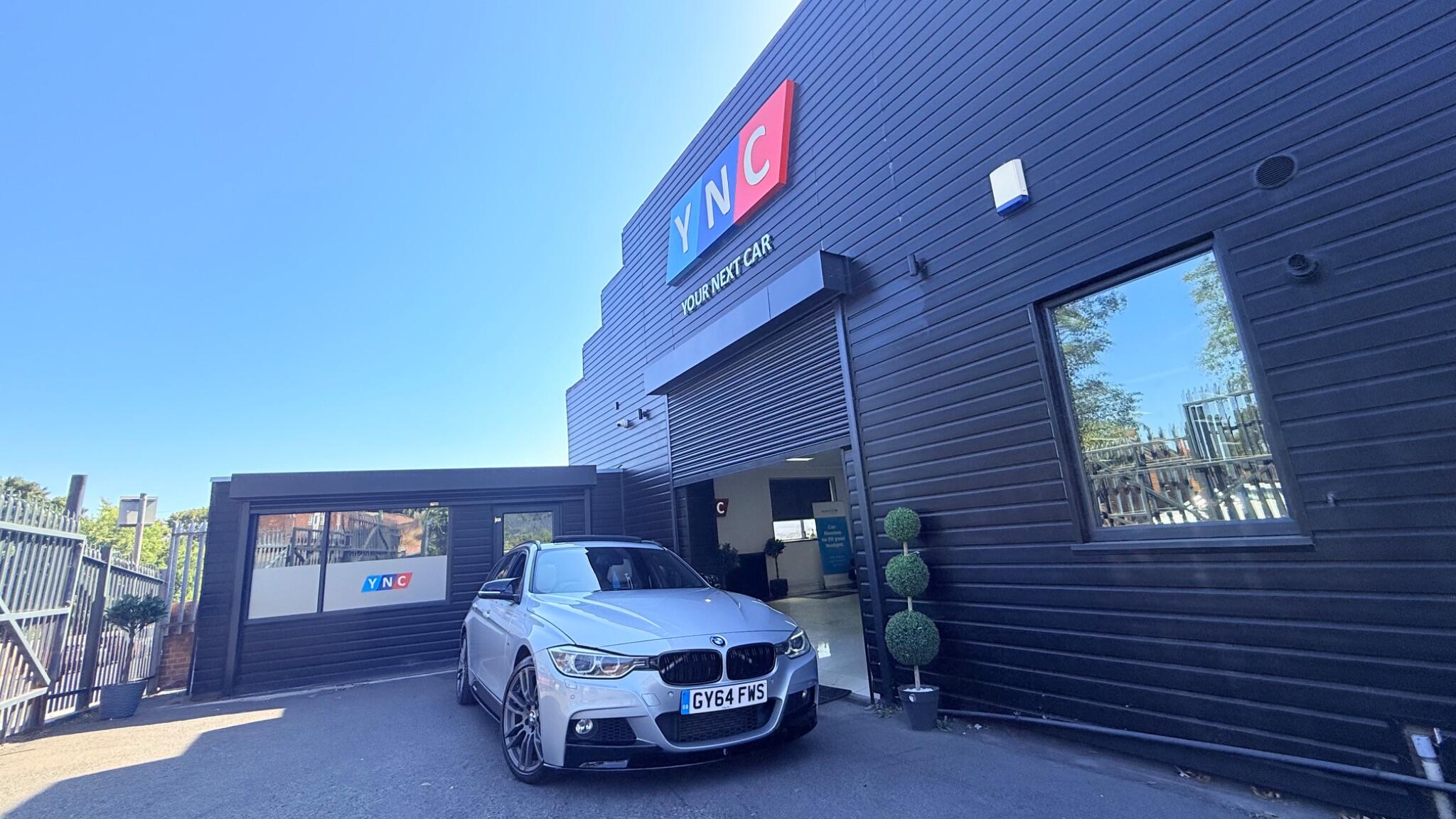BMW 3 Series view 23