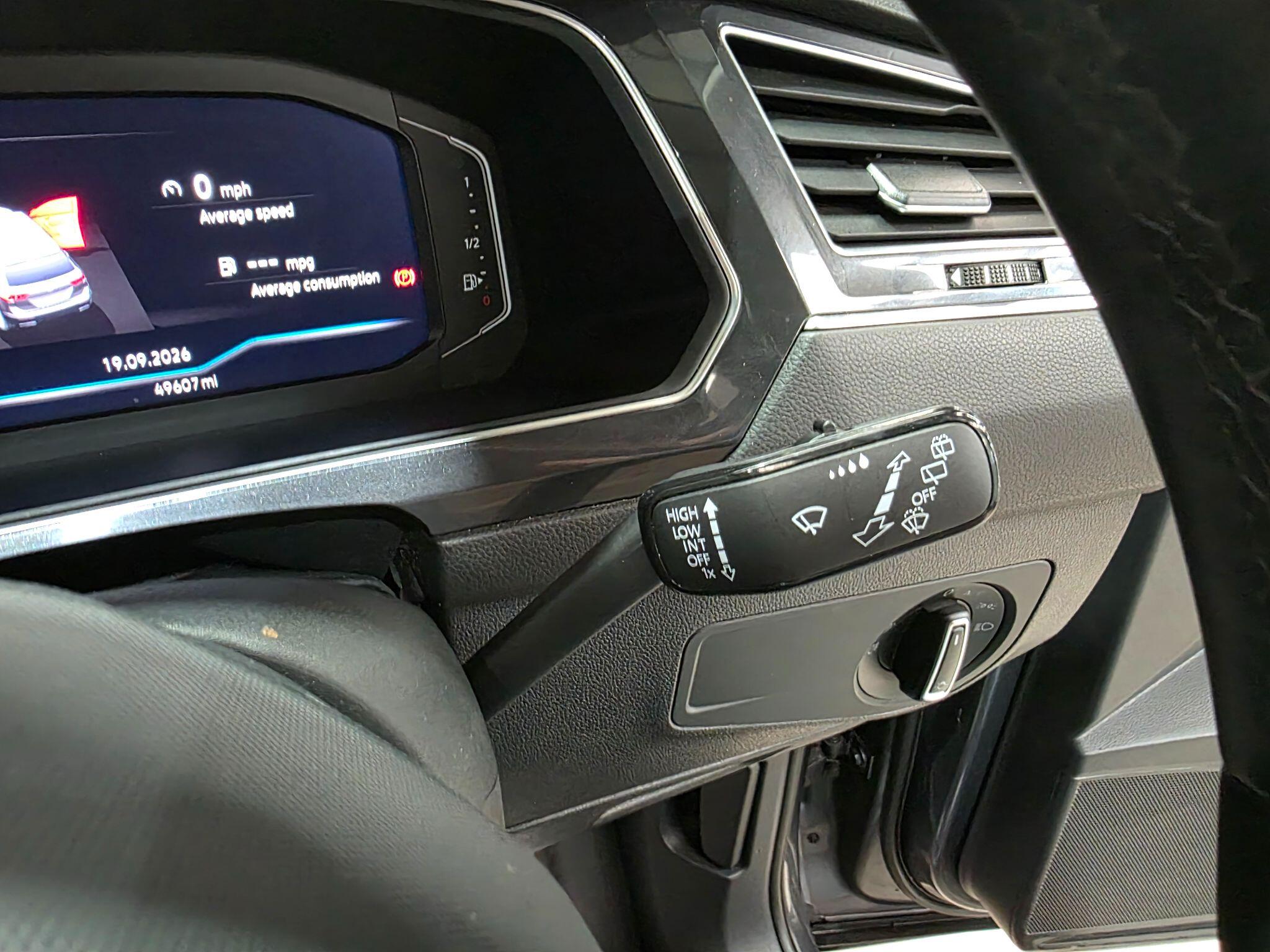 Volkswagen Tiguan Allspace view 20