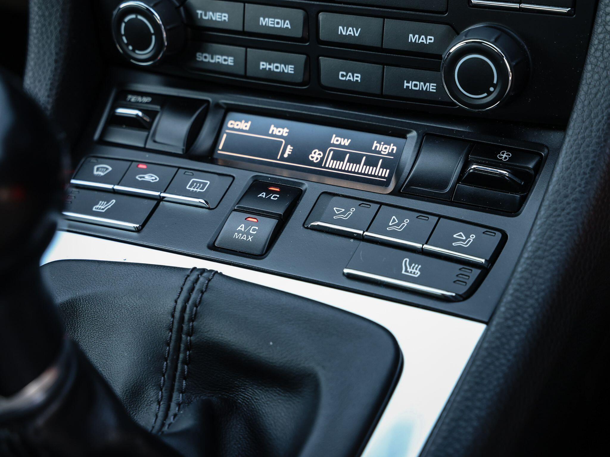 Porsche Cayman view 47