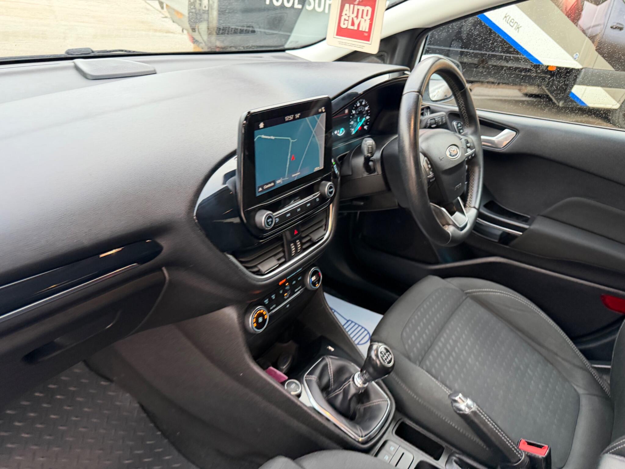 Ford Fiesta view 53