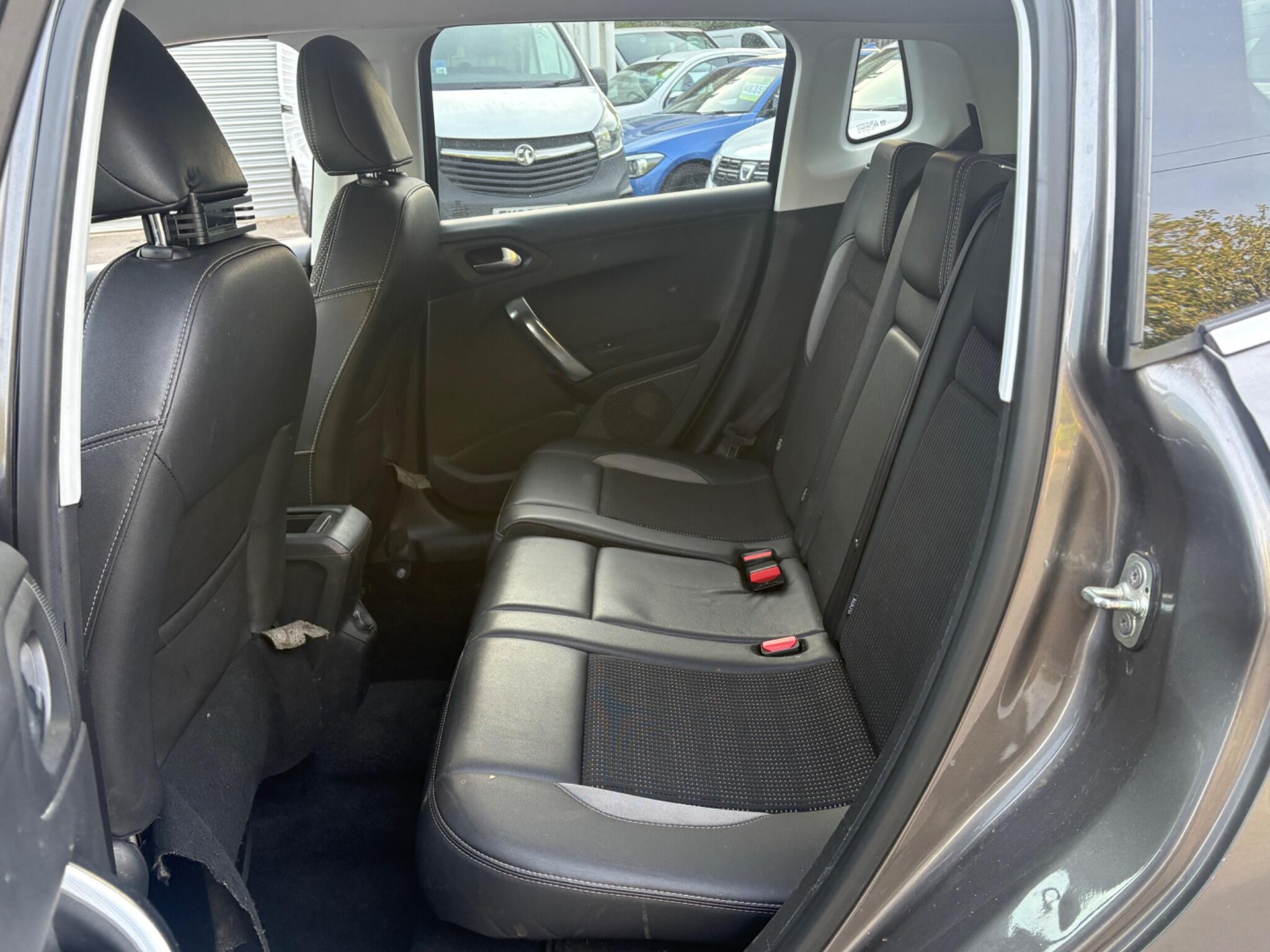 Peugeot 2008 - Image 52