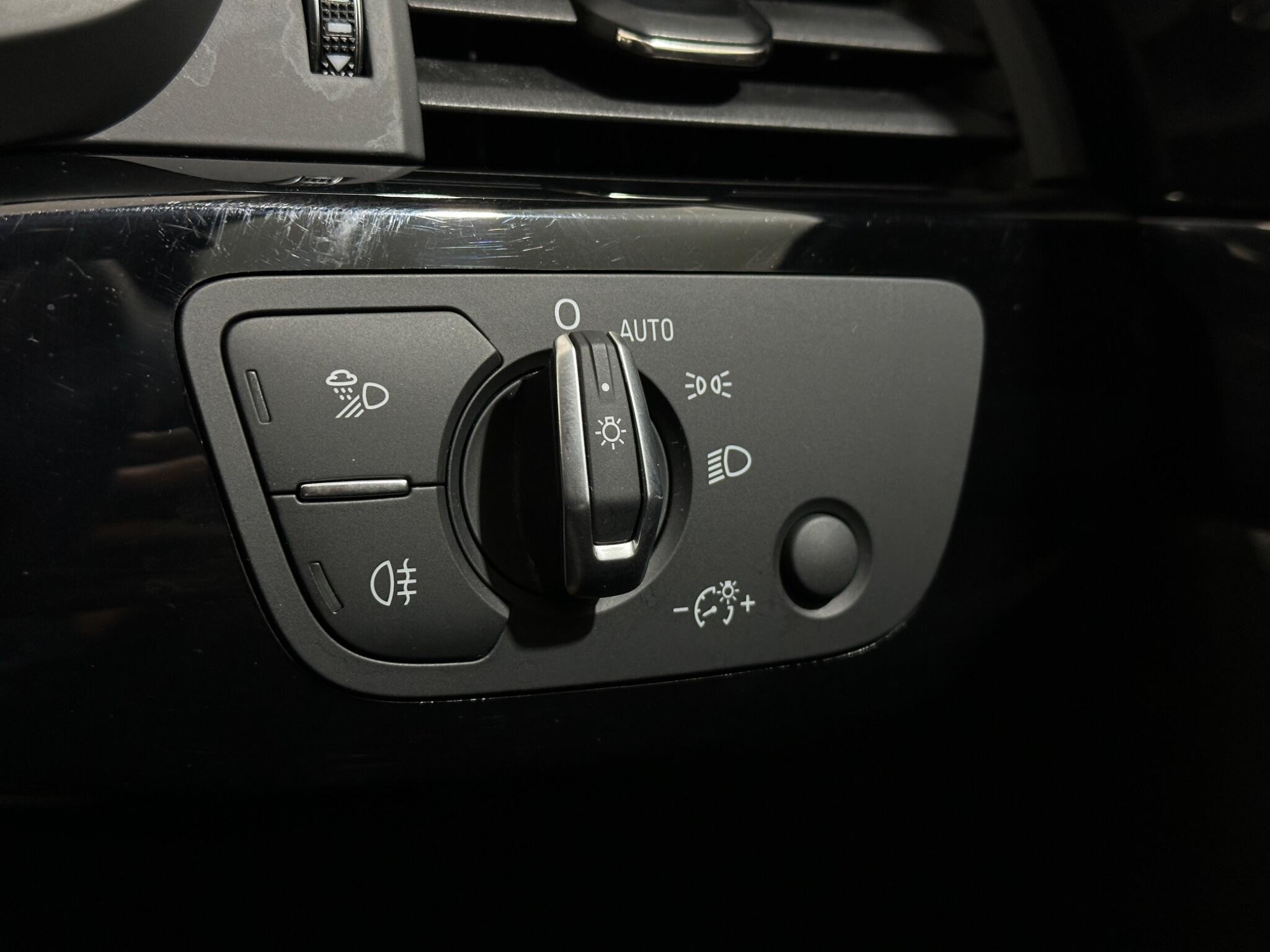Audi A4 view 18