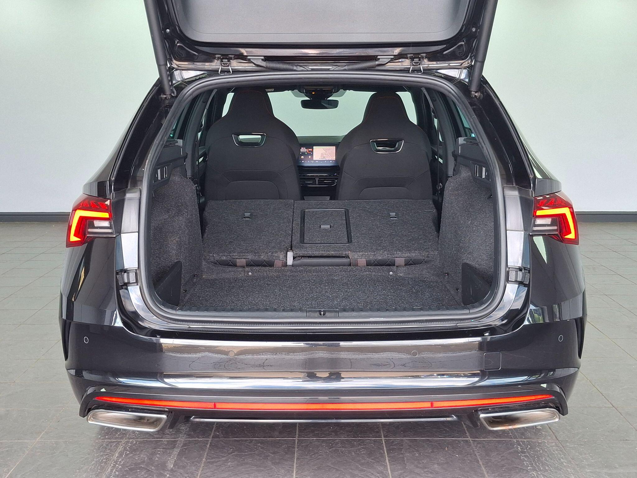 Skoda Octavia view 25