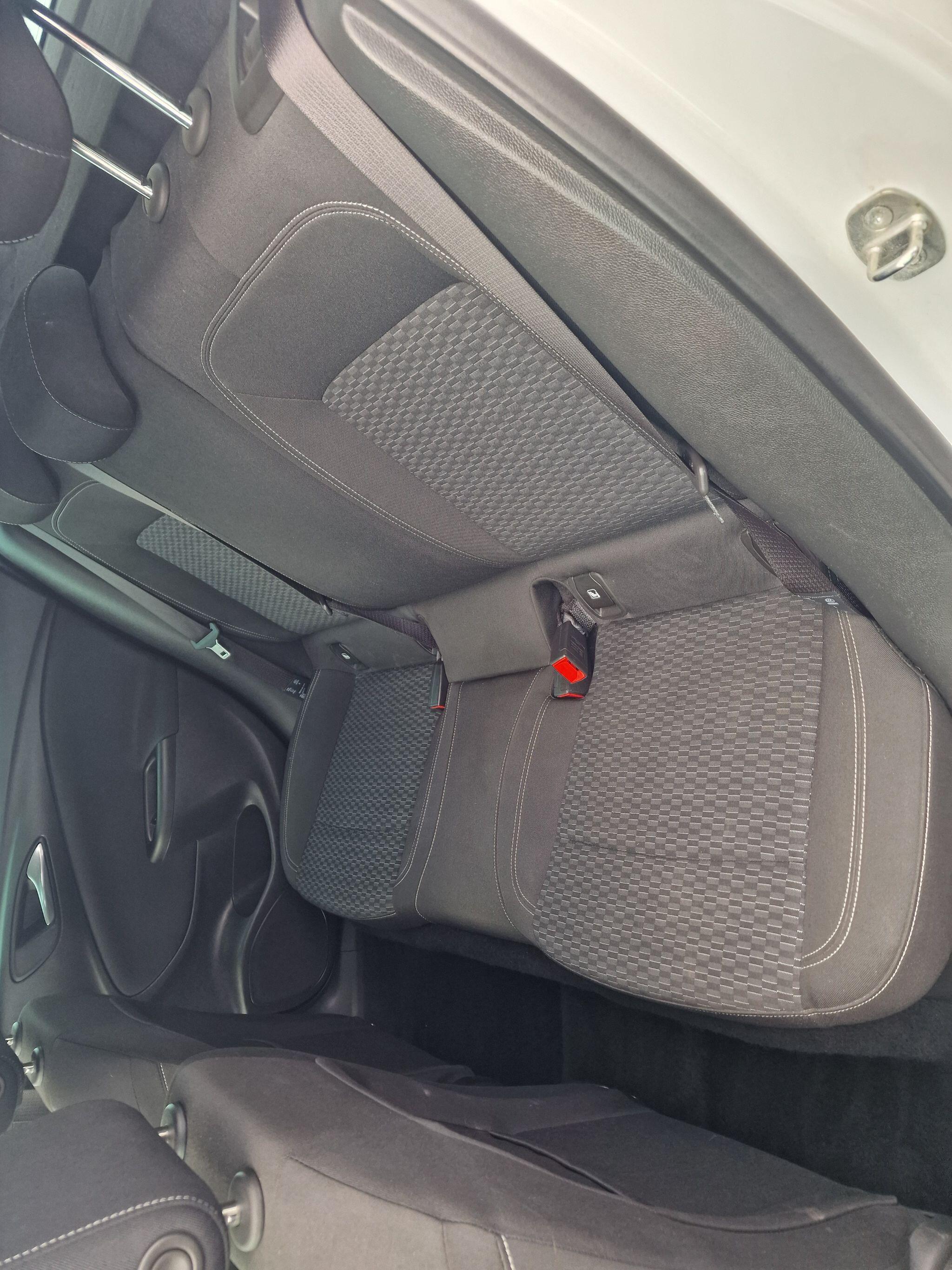 Vauxhall Astra view 57