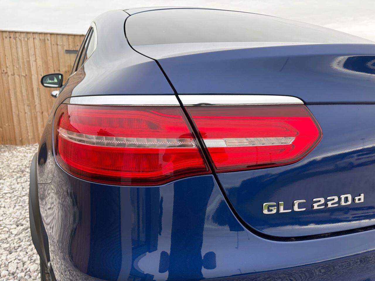 Mercedes-Benz GLC view 14