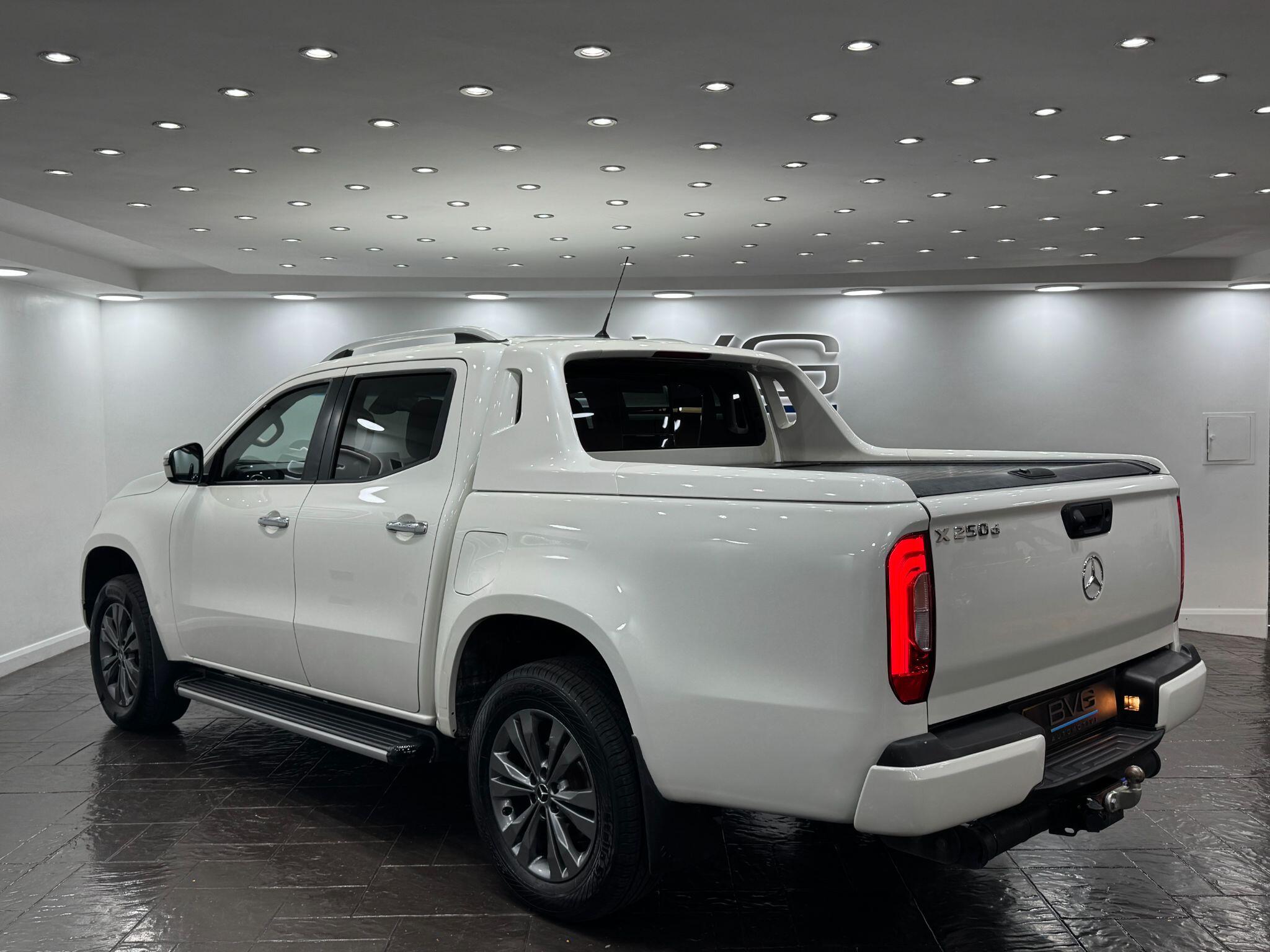 Mercedes-Benz X-Class view 8