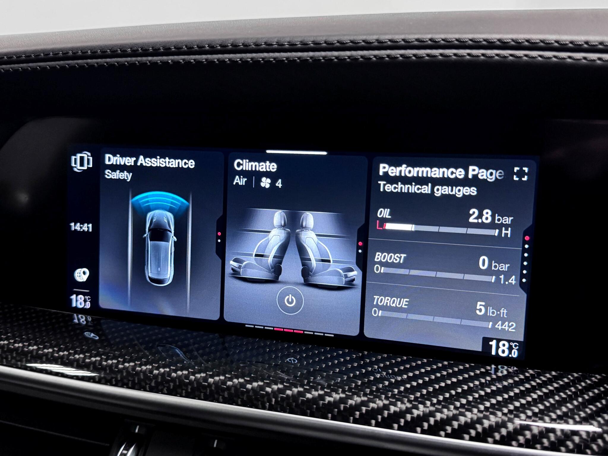 Alfa Romeo Stelvio view 40