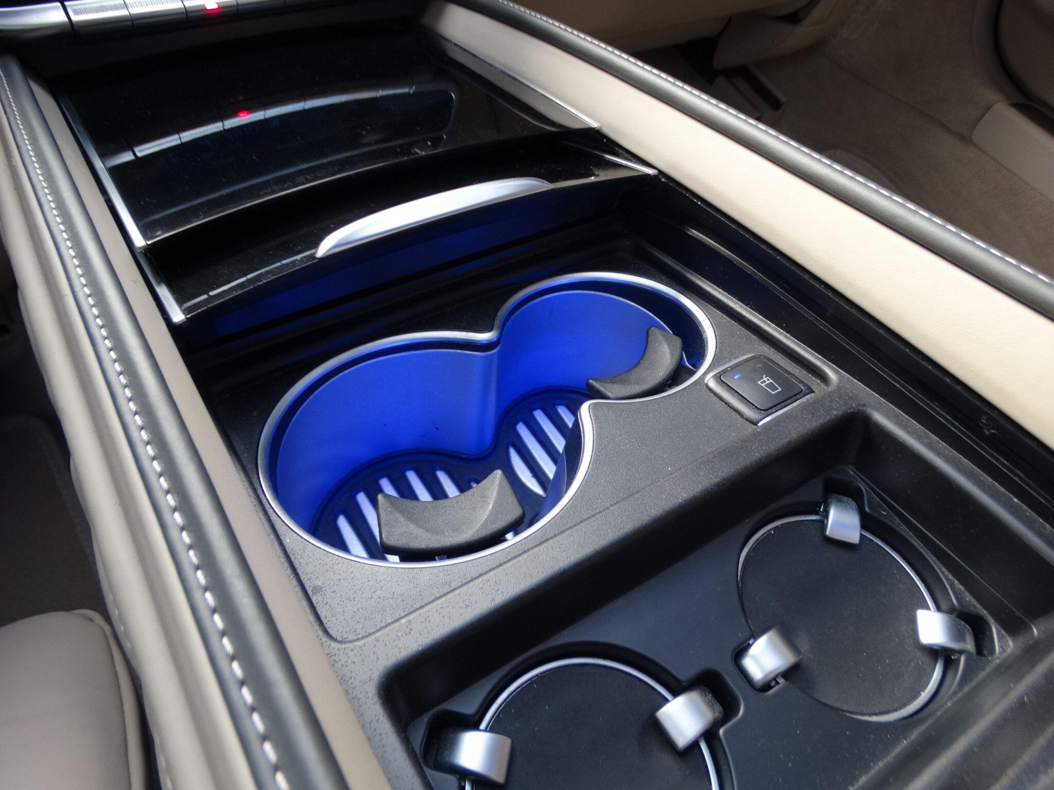 Mercedes-Benz Maybach S Class view 24