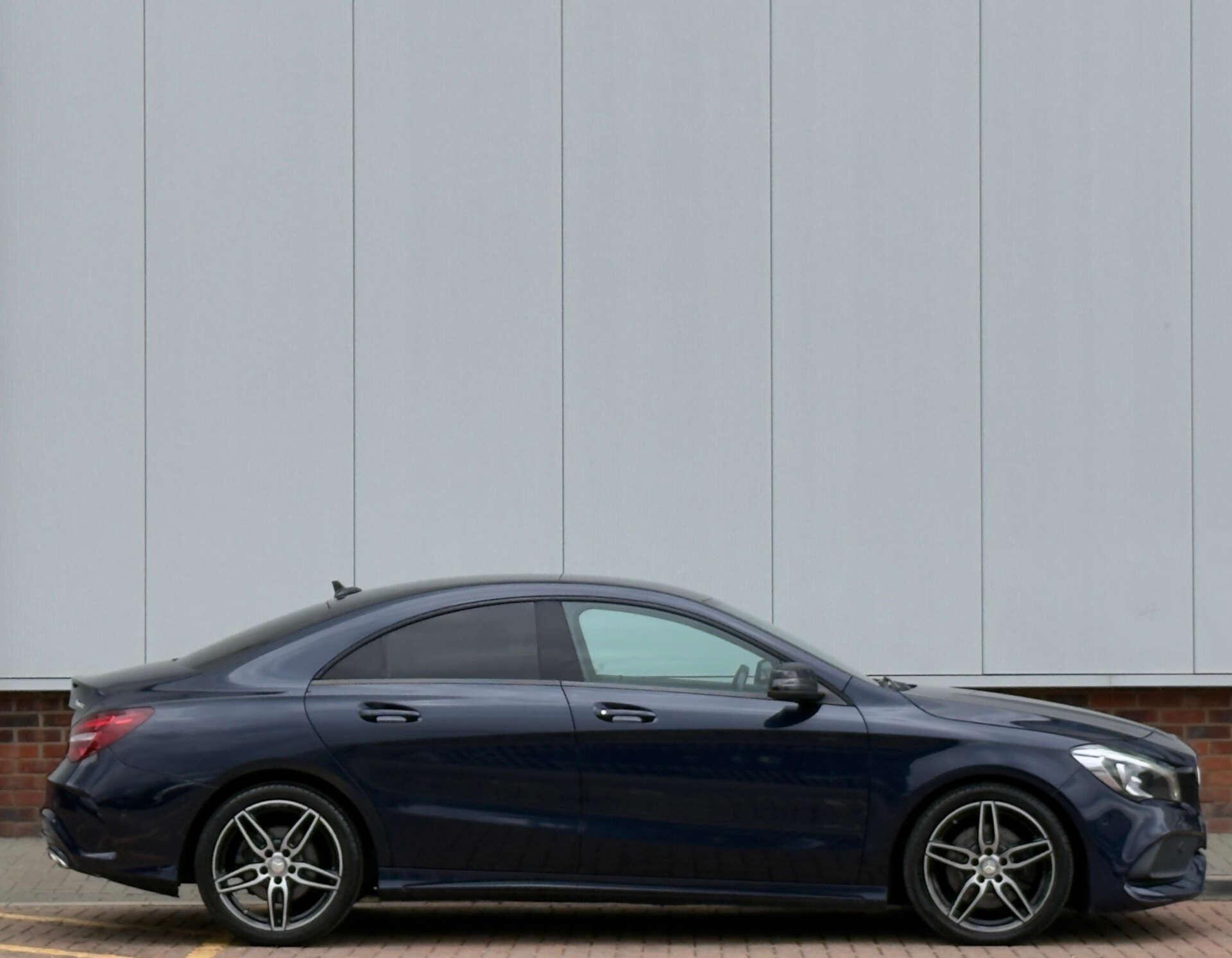 Mercedes-Benz Cla view 9