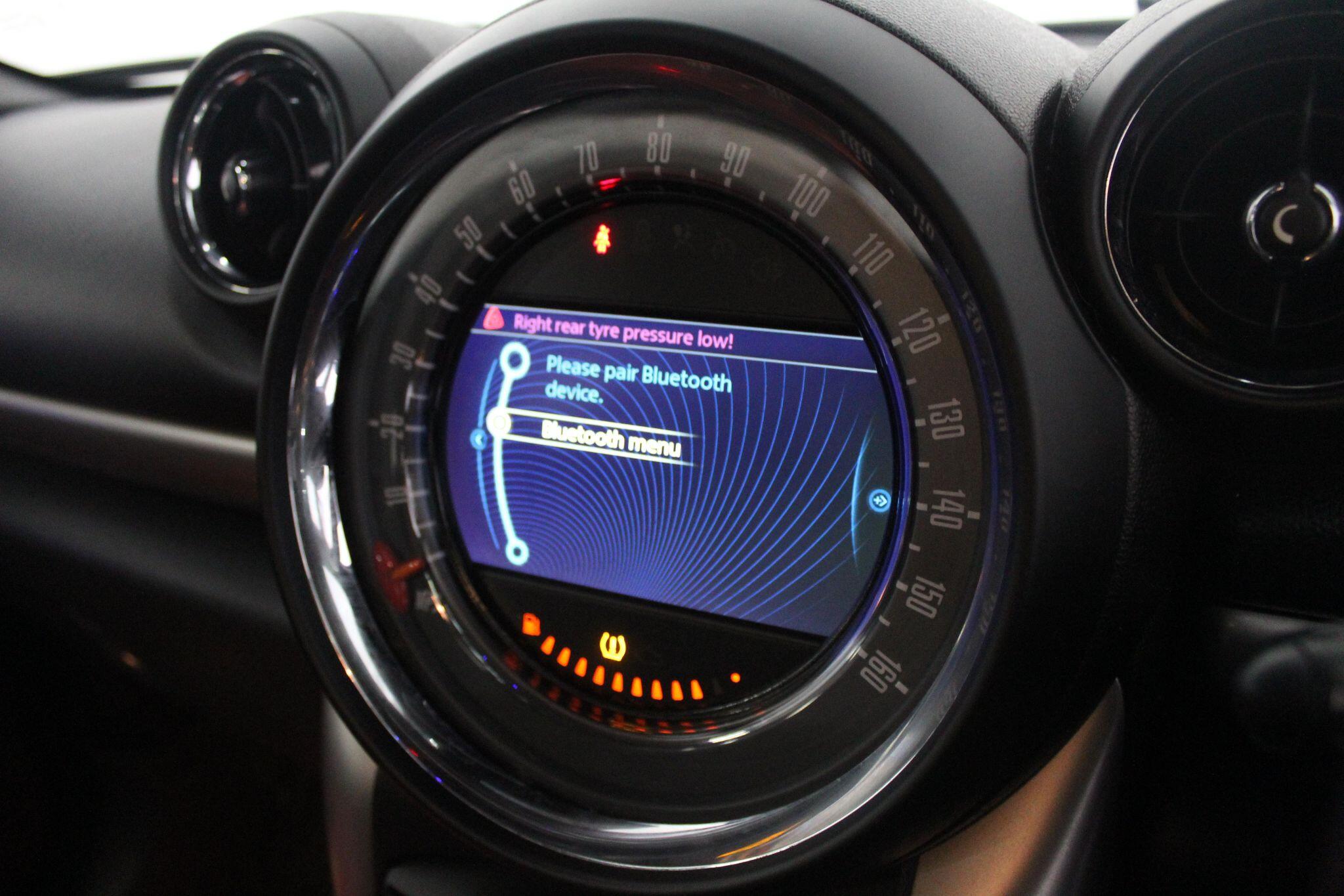 Mini Countryman view 38
