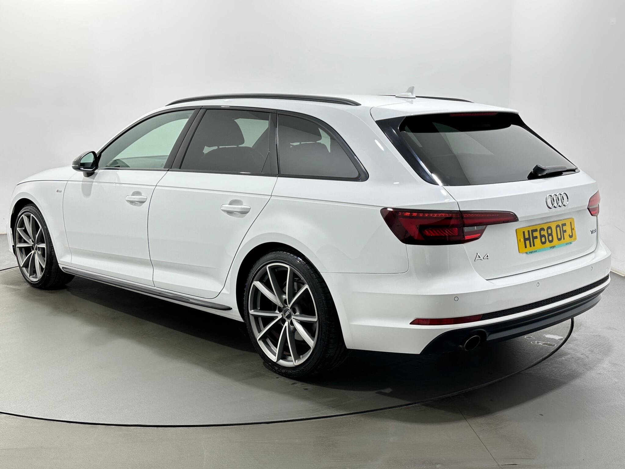 Audi A4 view 6