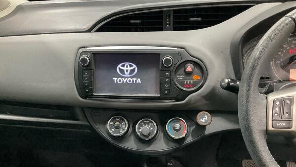 Toyota Yaris view 13