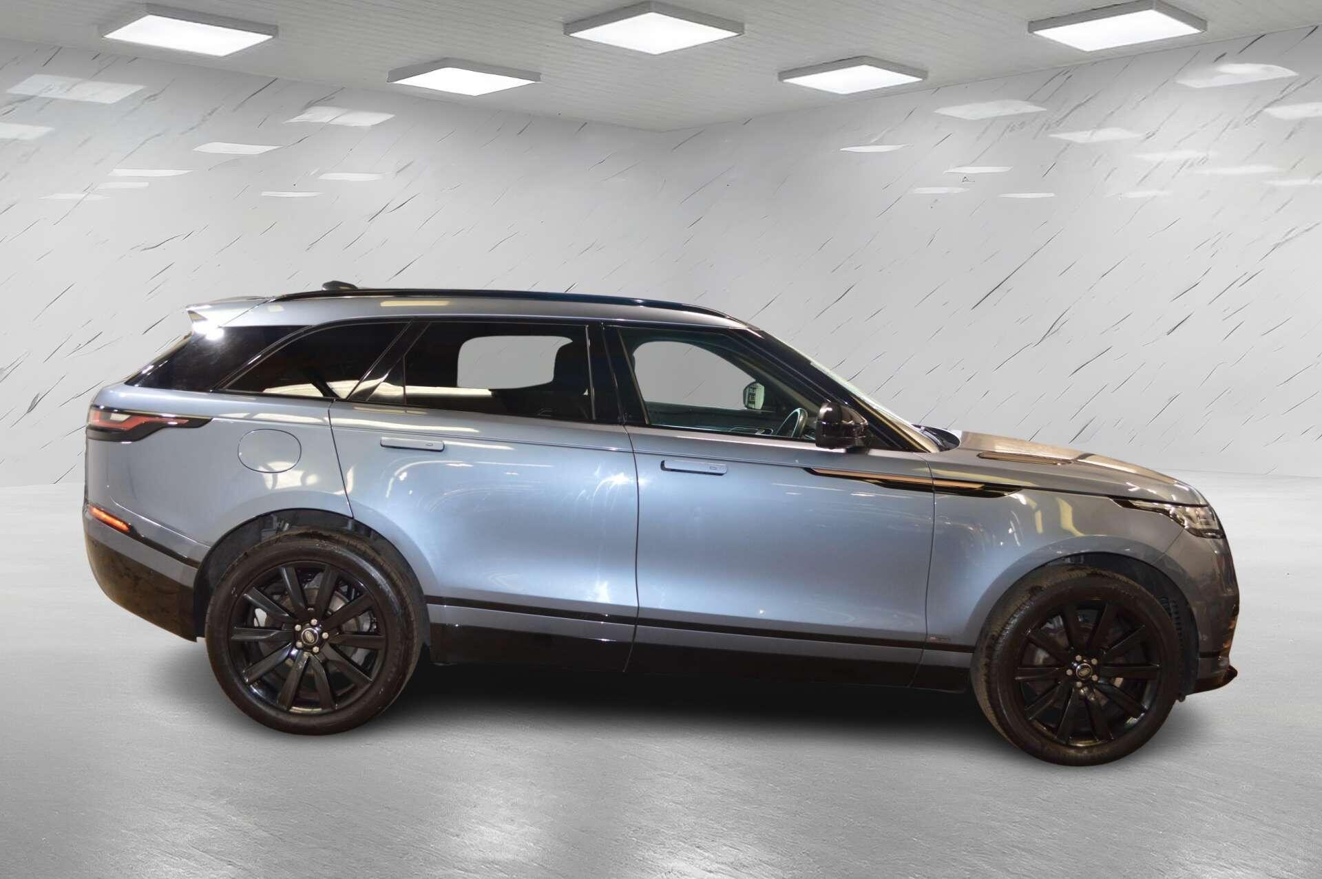 Land Rover Range Rover Velar view 5
