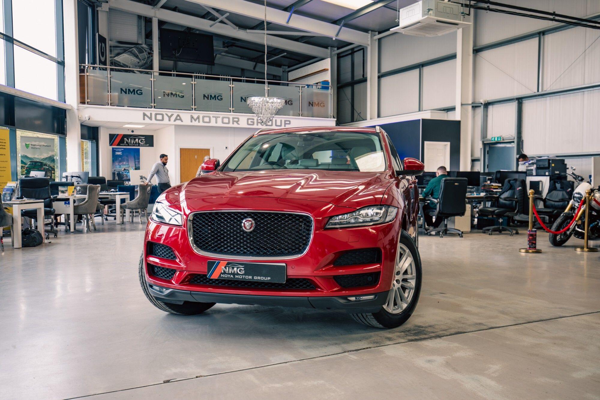 Jaguar F-Pace view 4