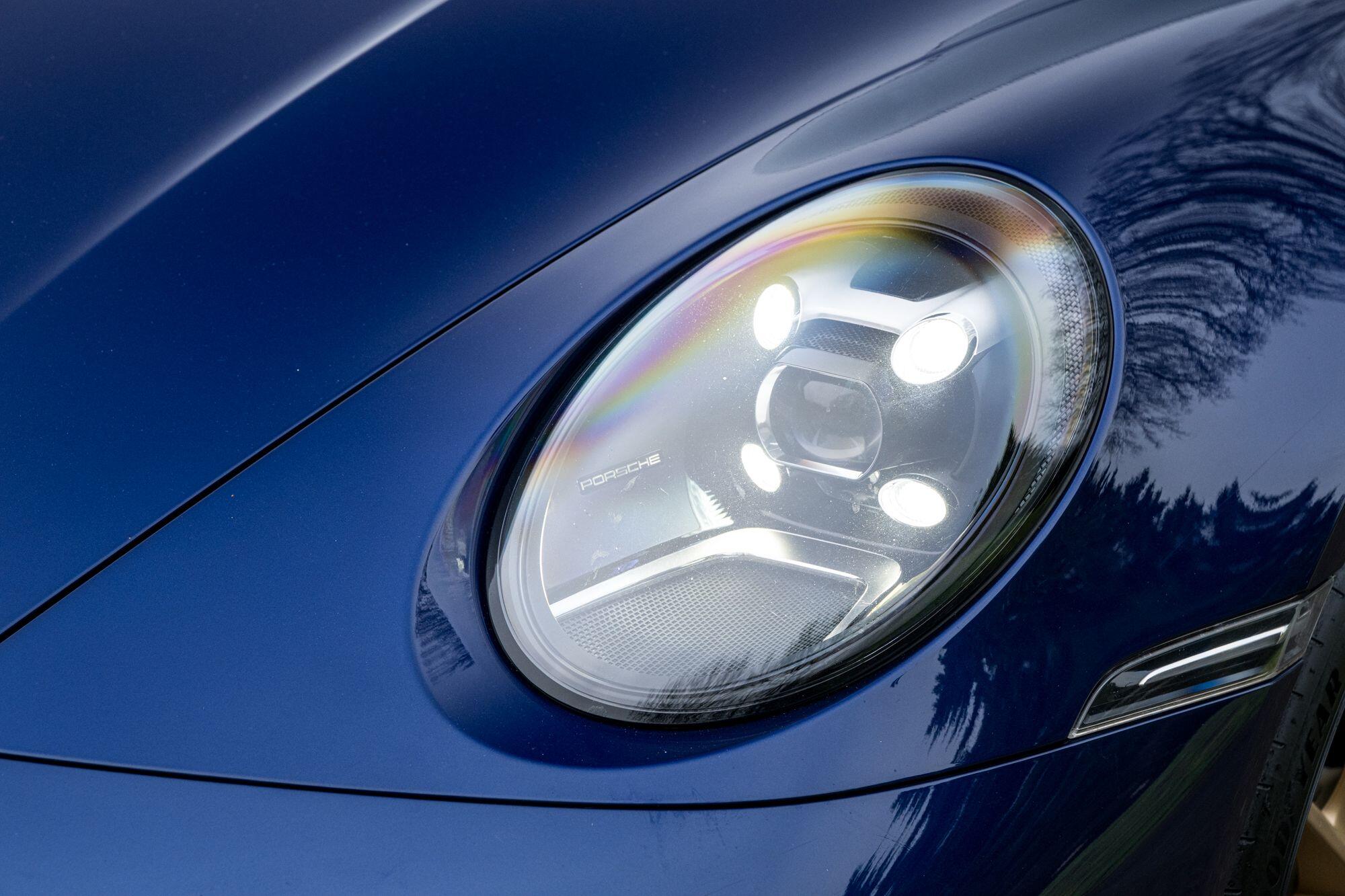 Porsche 911 view 13